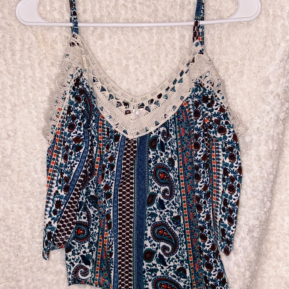 ‘No Boundaries’ Top